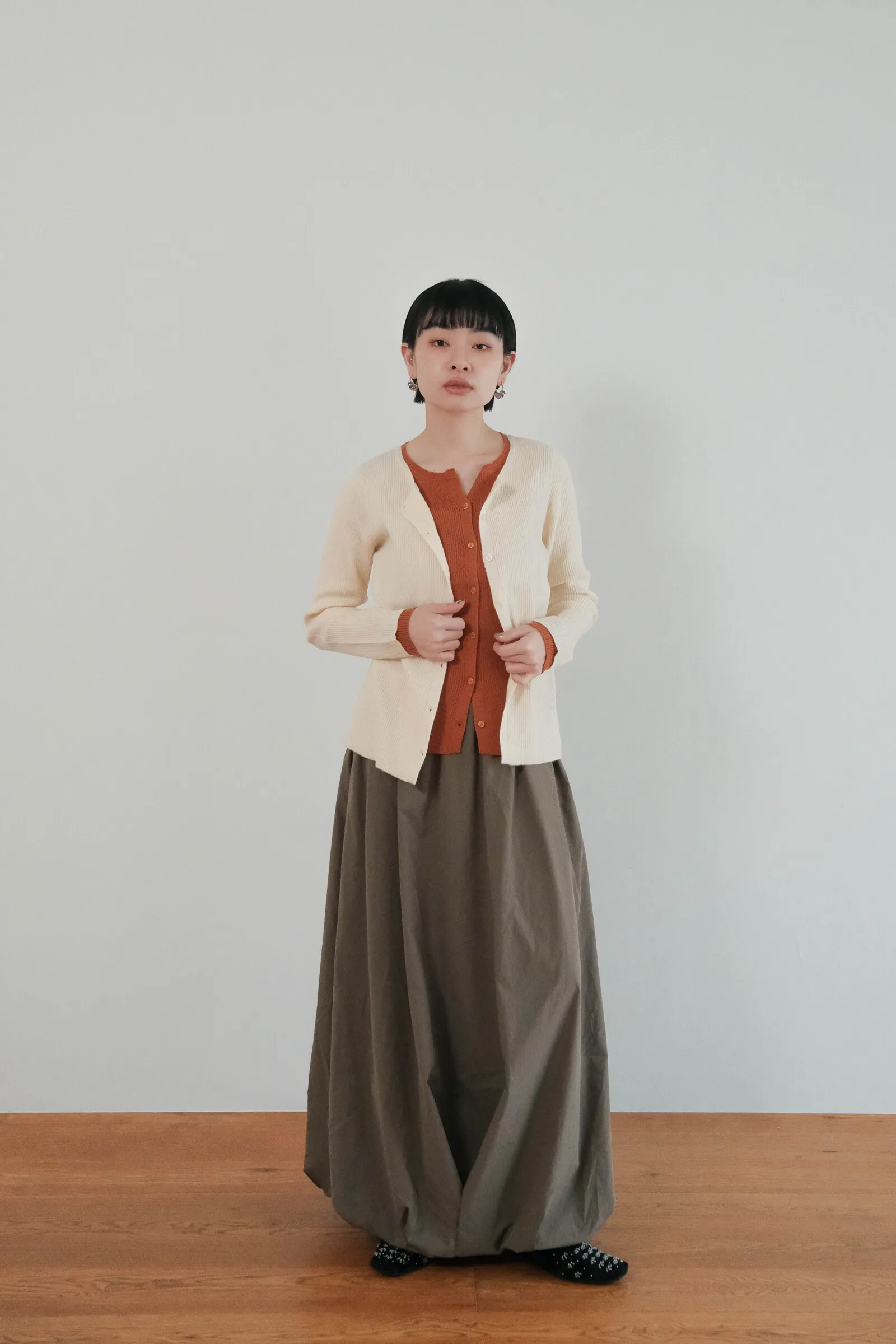 米色＋橘色撞色滾邊