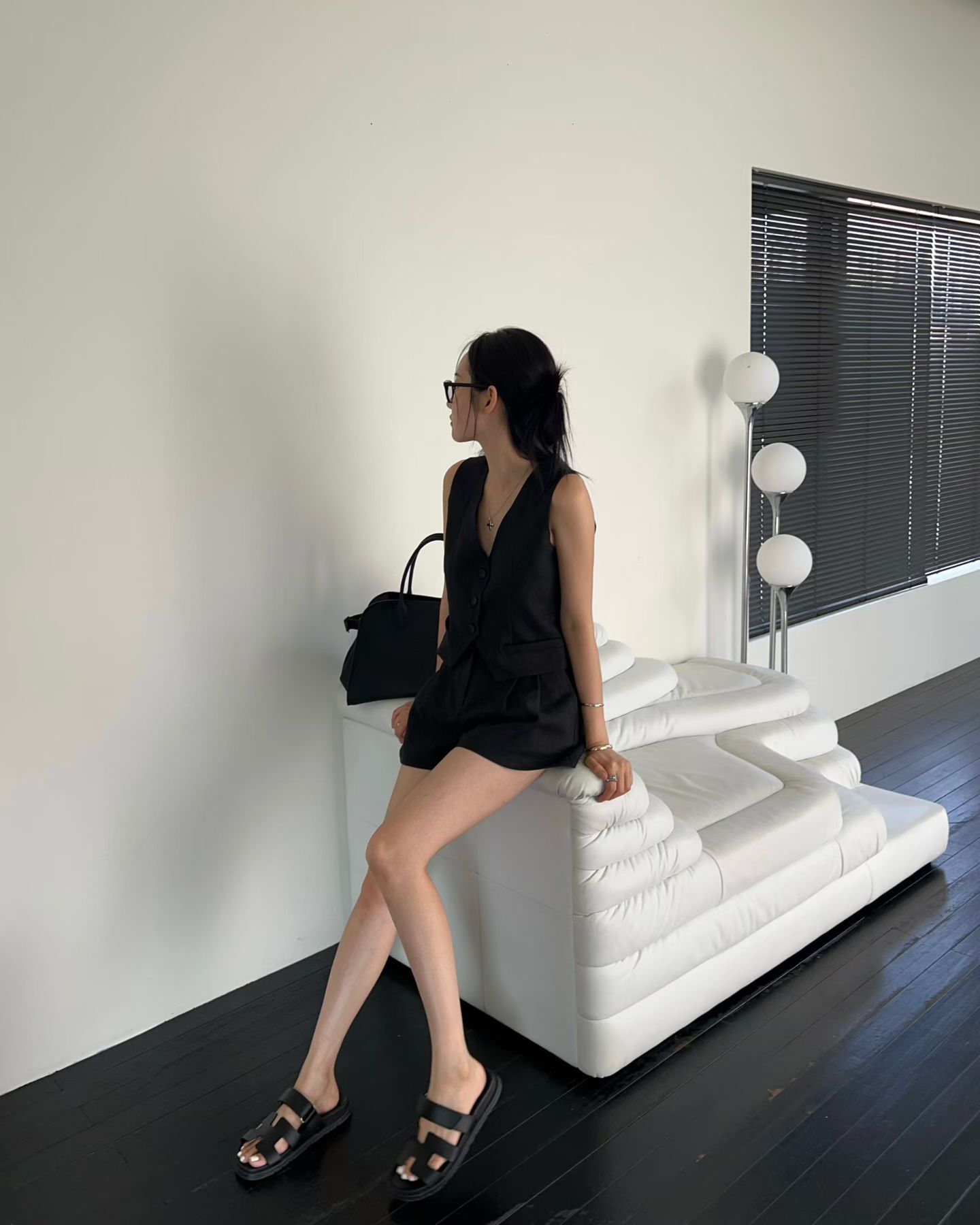 b82f1cc7af64dbbd38eebcd182ebb3