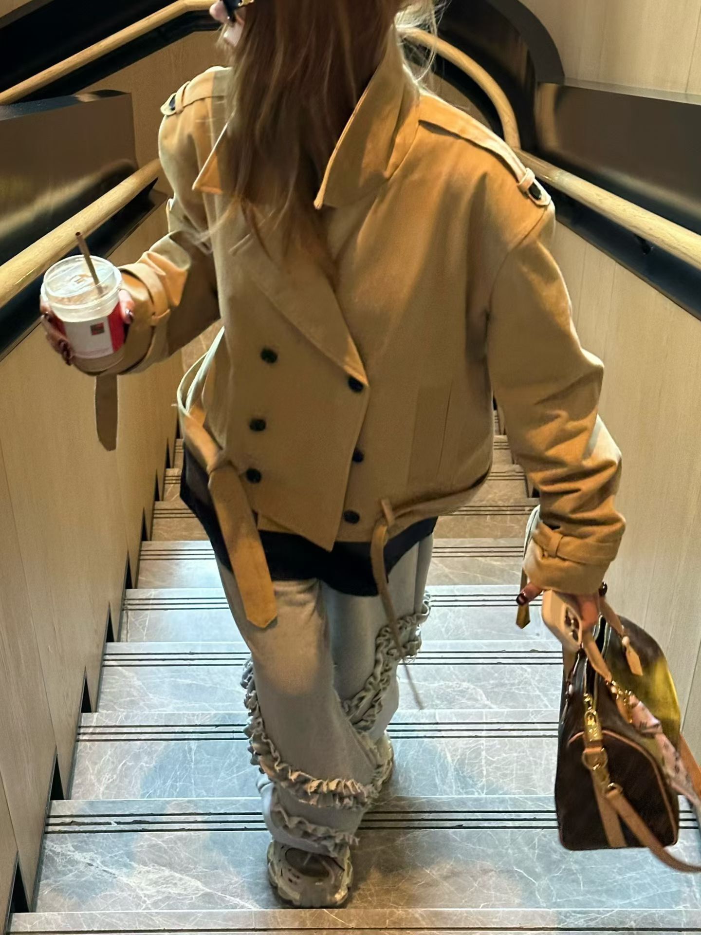 afc36206c061f37f72c474e541ad4057