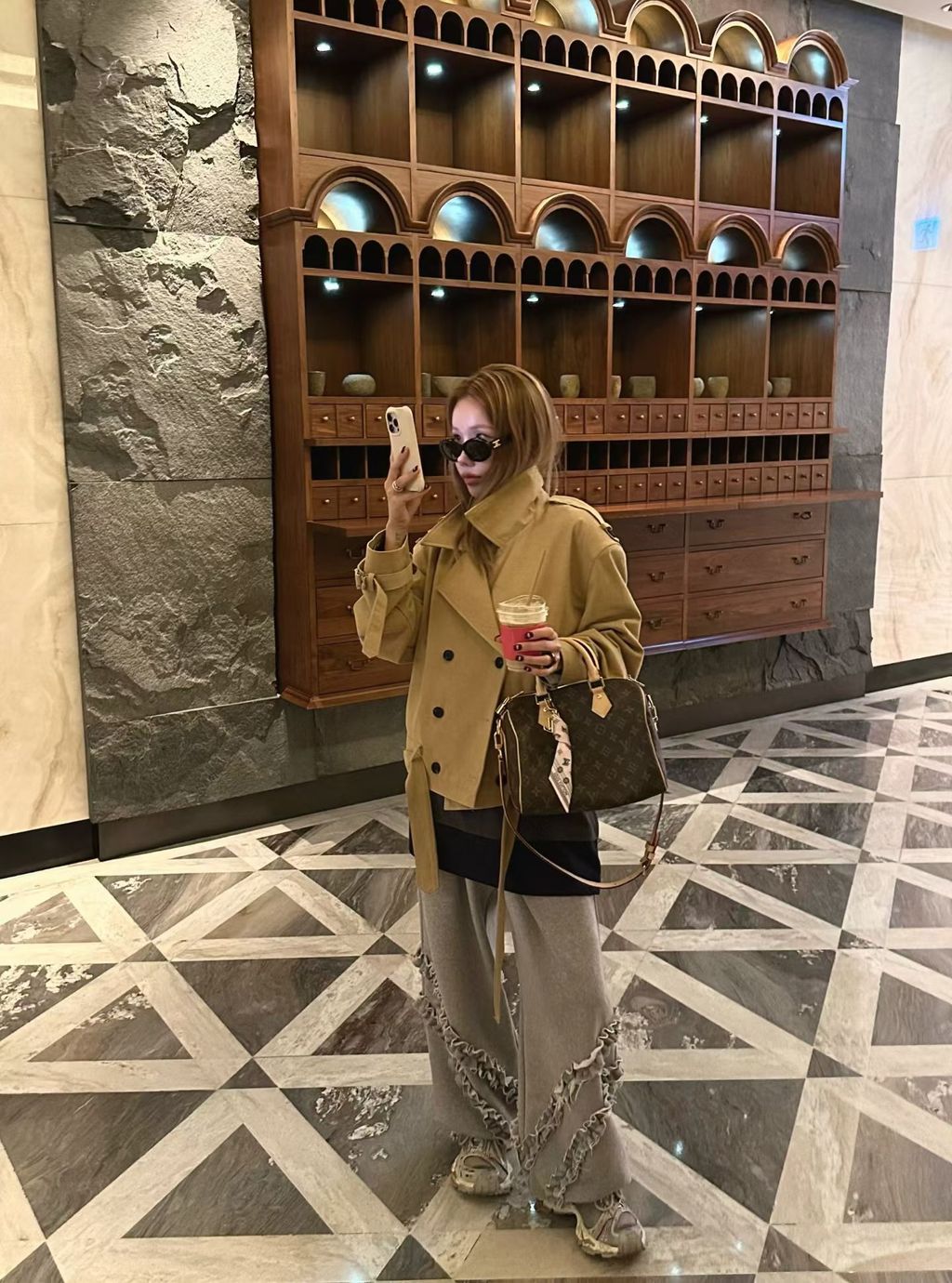 d2a1f8a9a8f9b163be1d5b73d856d792