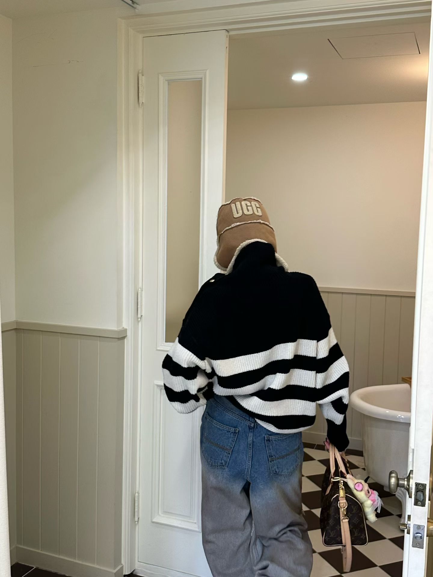 2571edea3056f17f03d8347a054dda0a