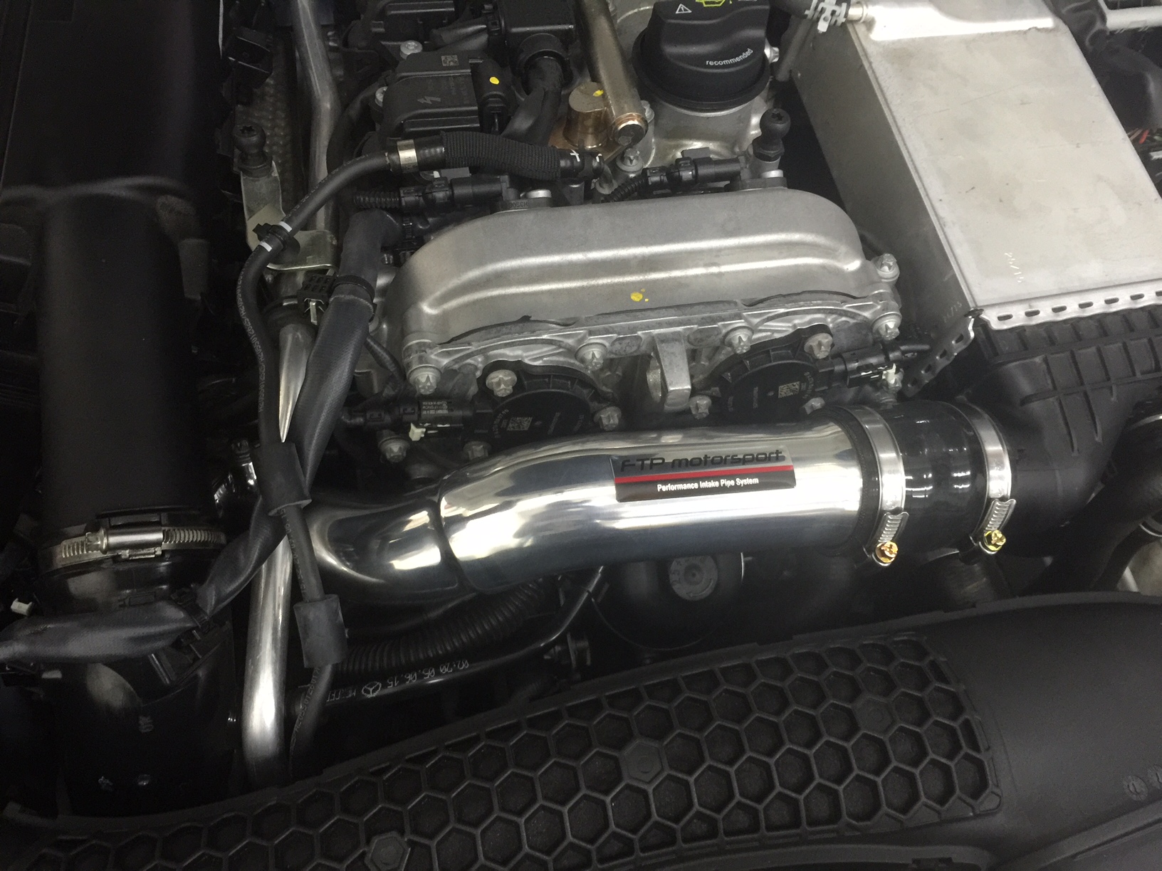 FTP Benz W205 C-class charge pipe front view