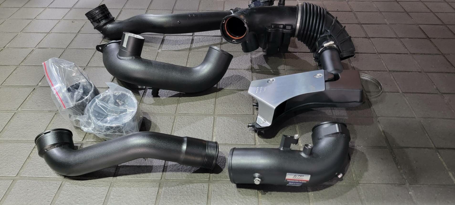 ftp-b58n-charge-intake-pipe-combo-1371945537313715a1f9c2-2023-x5x6x7-lci-m40i_0104