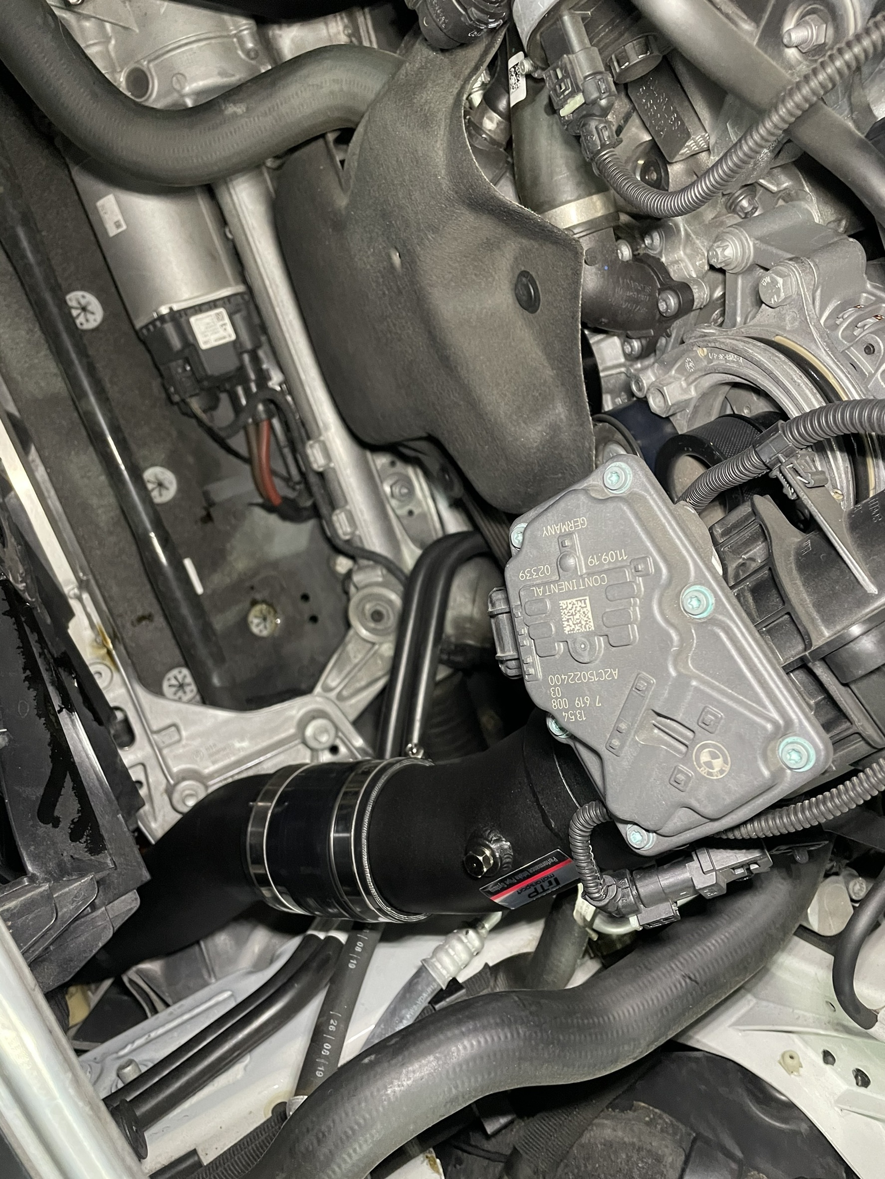 ftp-g30-520-b48c-air-cooler-charge-pipe-kit_0579