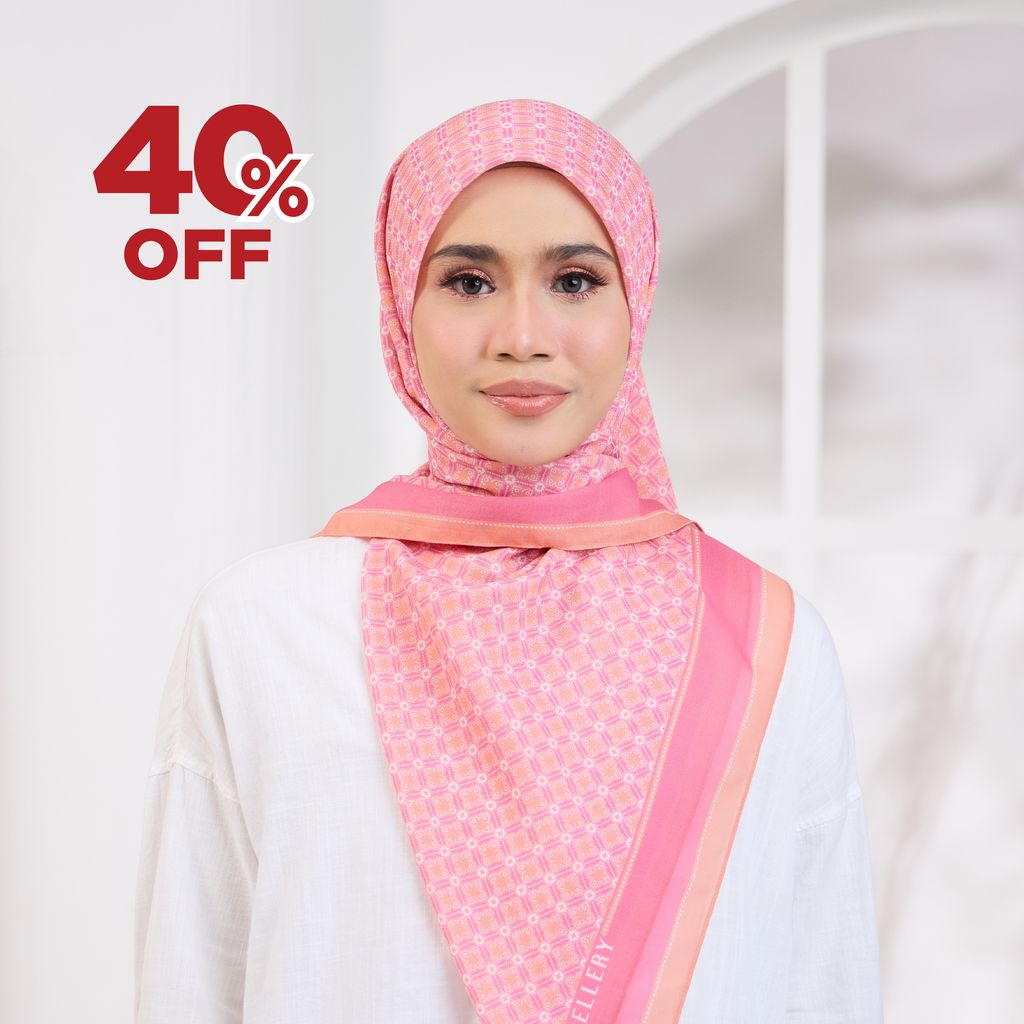 ANGGUN WIDURI-01