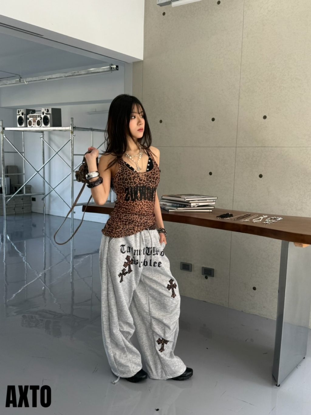 tw-11134207-820l5-mlxhyfklon43fb