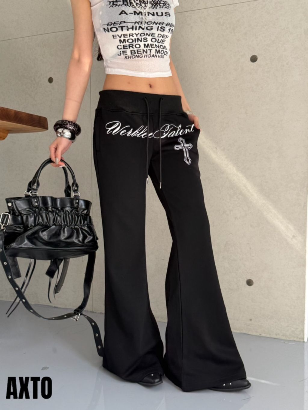 tw-11134207-820lg-mlxki0hncuf78e