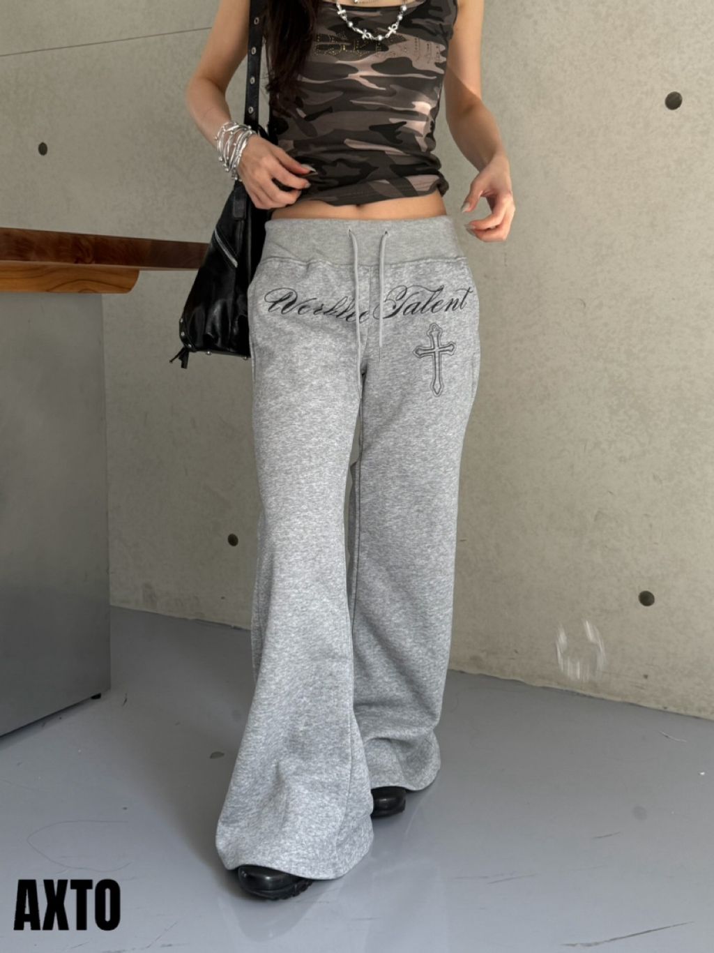 tw-11134207-820li-mlxki0tuz6yre2