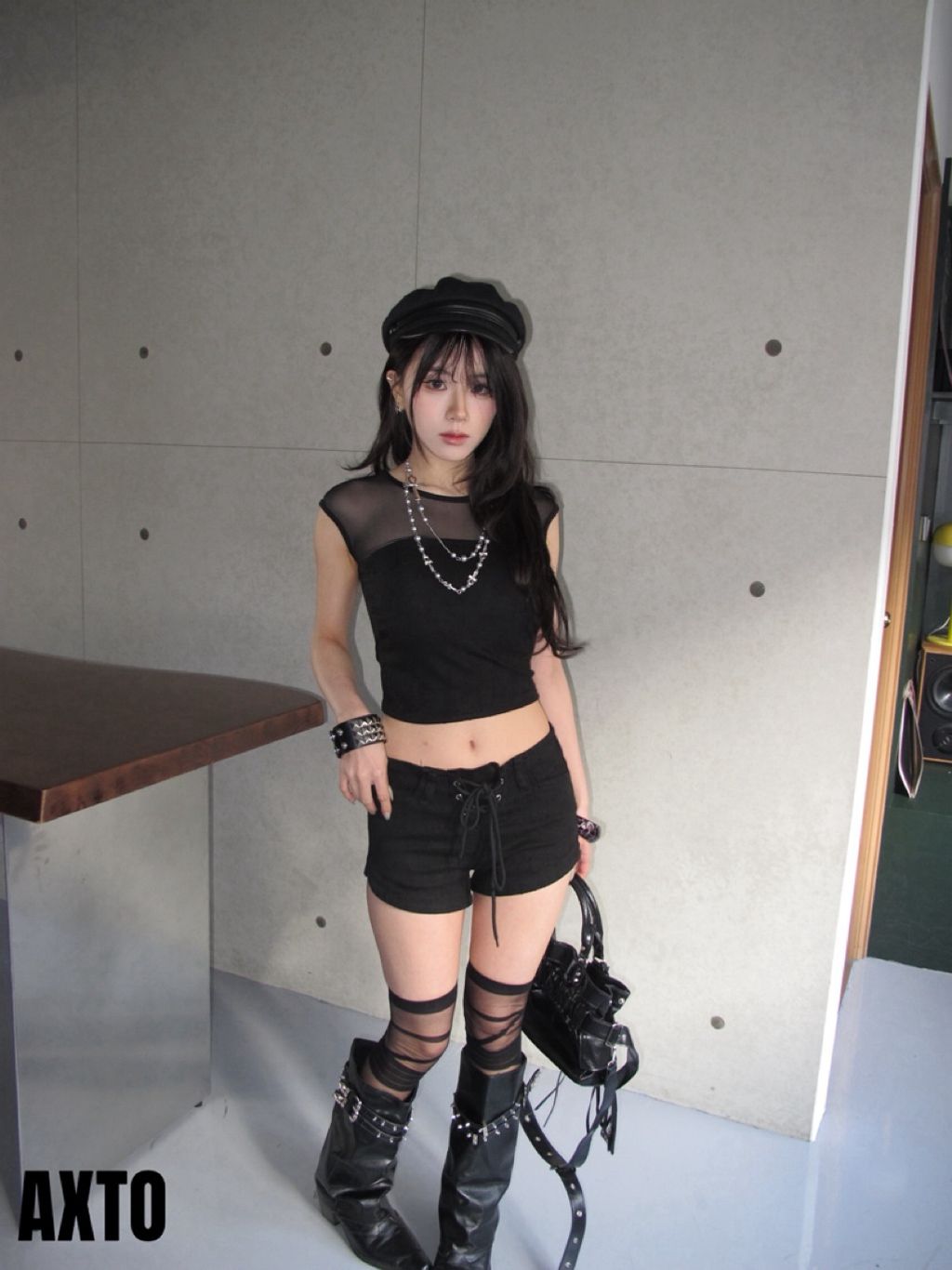 tw-11134207-820lf-mlxjg32qo4qwa4