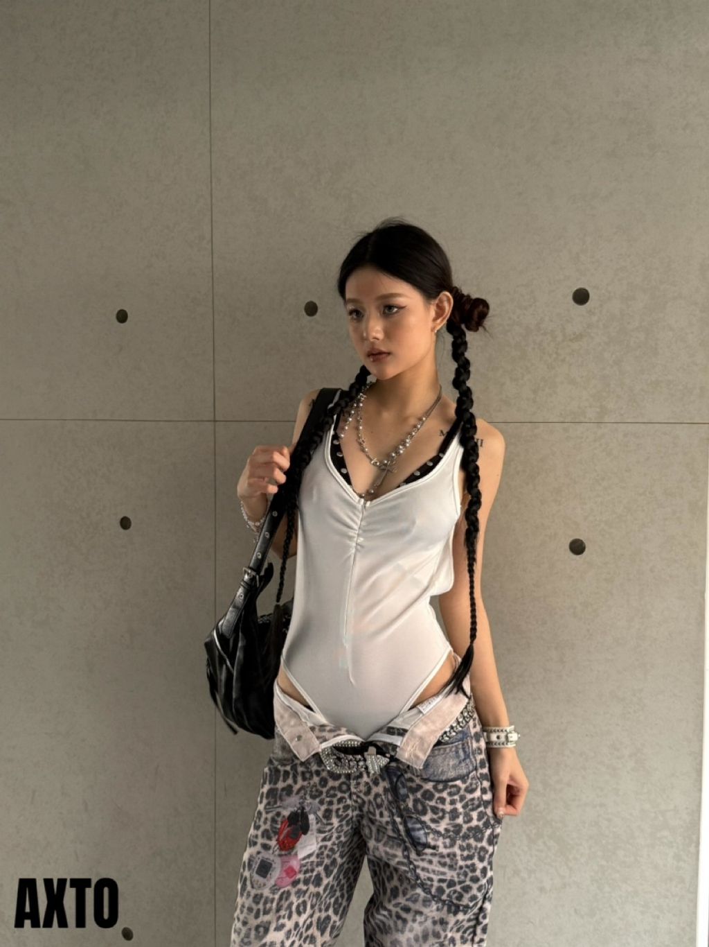 tw-11134207-820li-mmlt2410gb2966