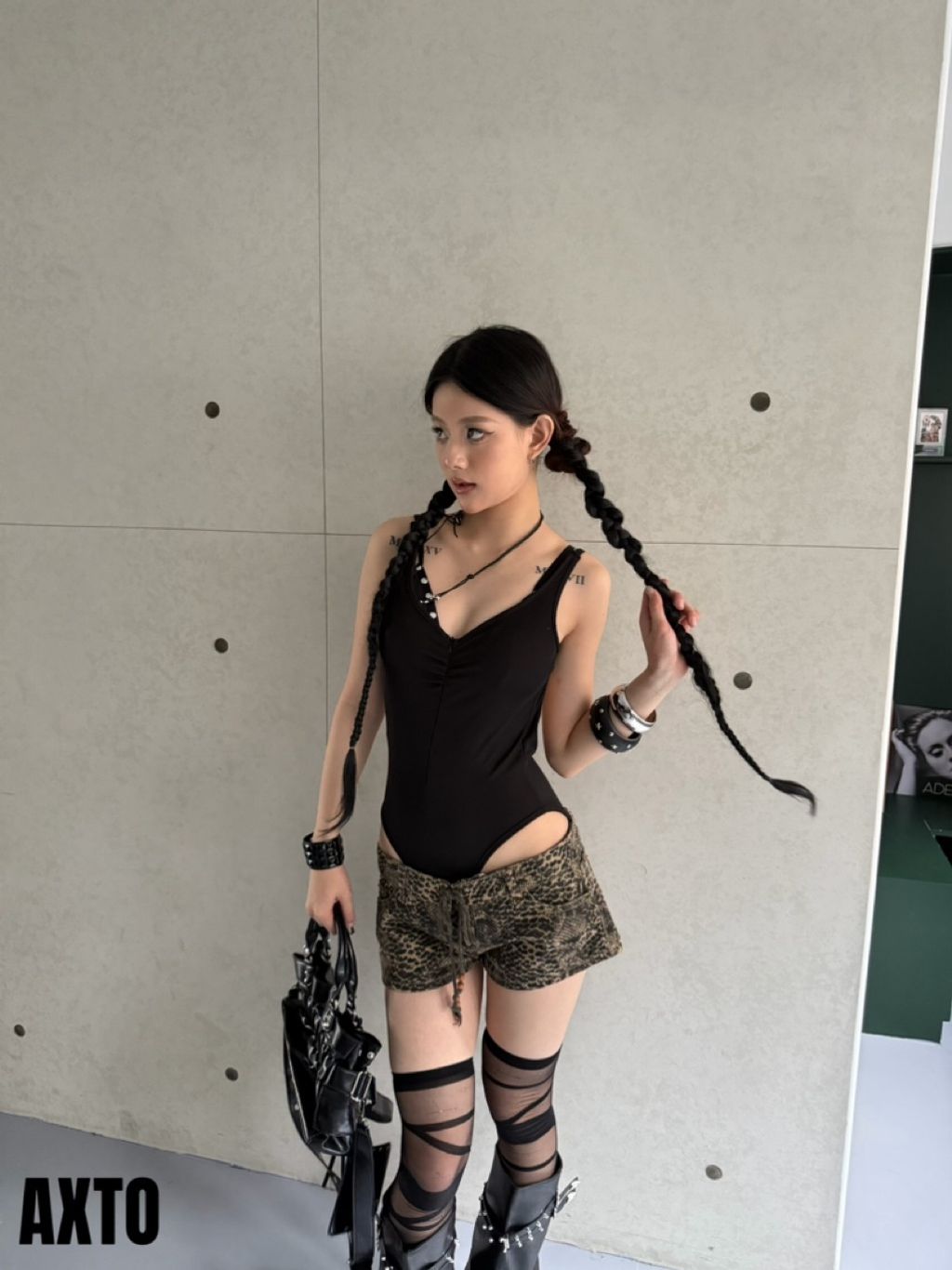 tw-11134207-820lc-mmlt2411cm4md6