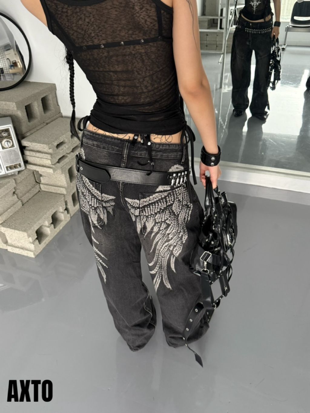 tw-11134207-820li-mmltlqbqoweb7a