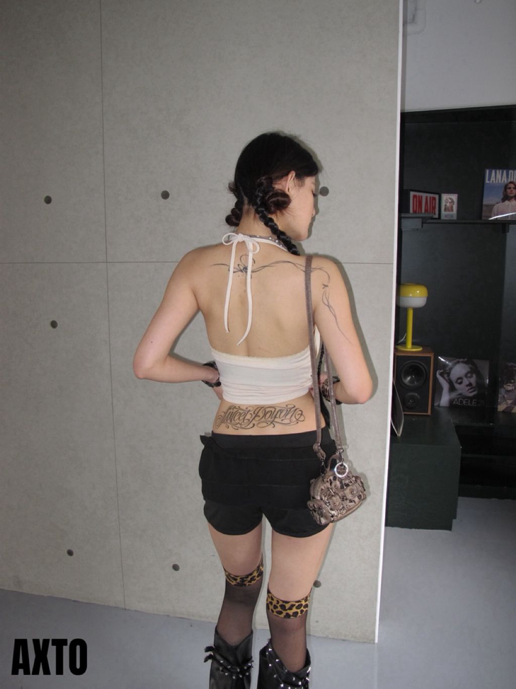 tw-11134207-820lg-mmlpja87fl6ude