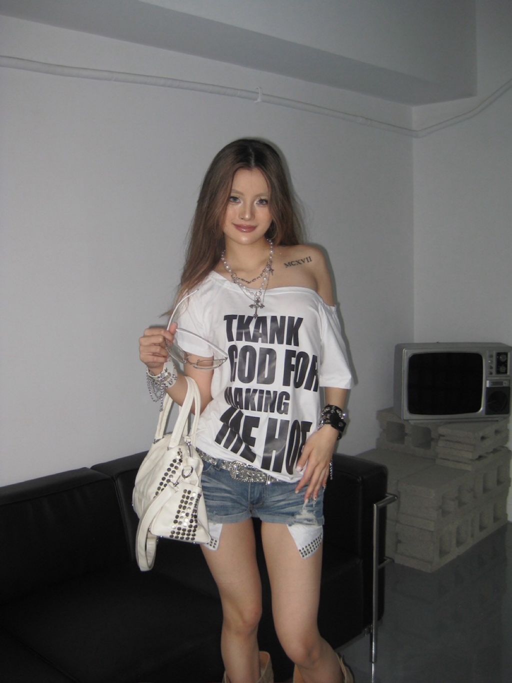 tw-11134207-820la-mpjcklo49jpp56