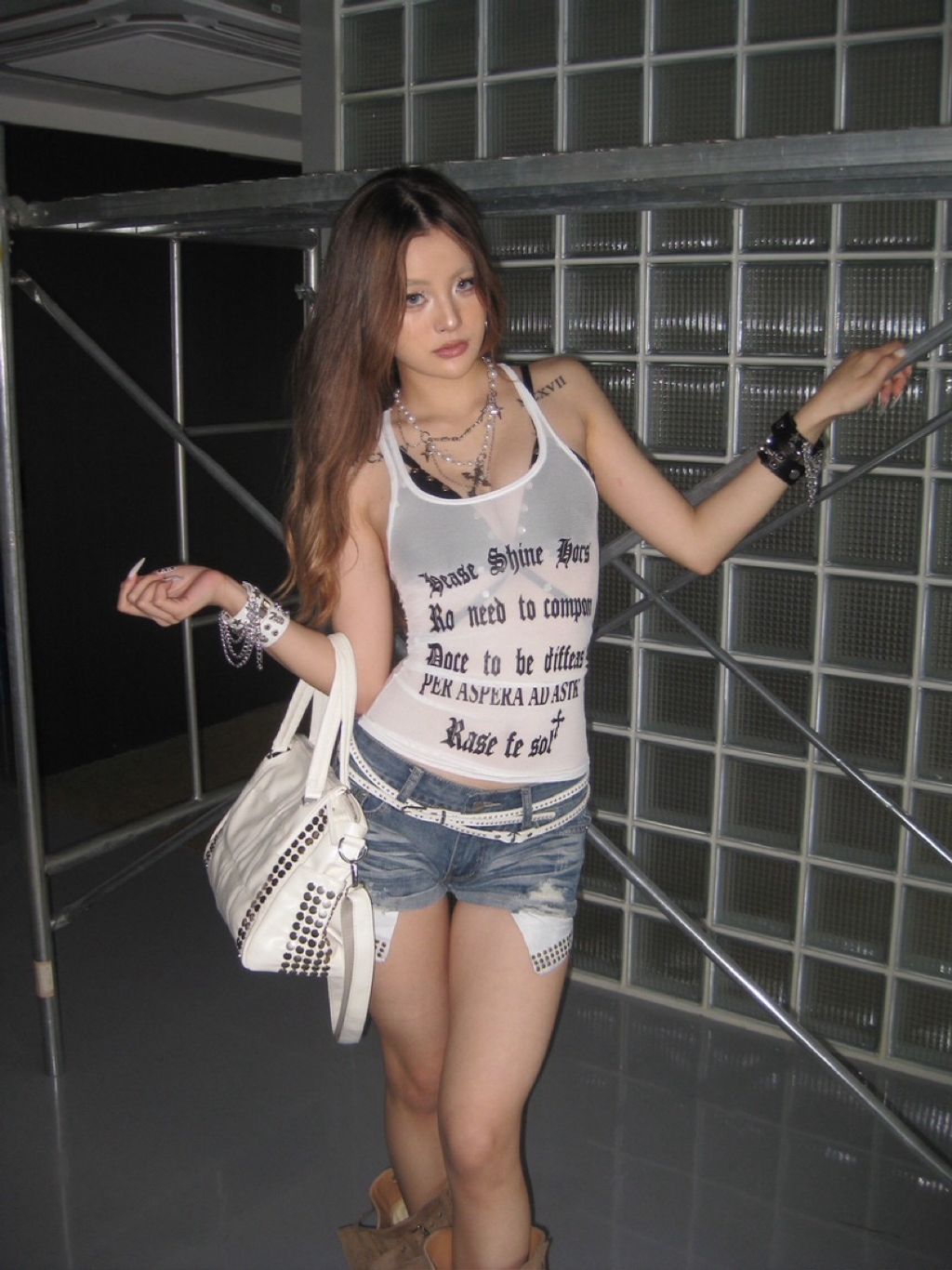 tw-11134207-820lb-mpjc46admj9cb6