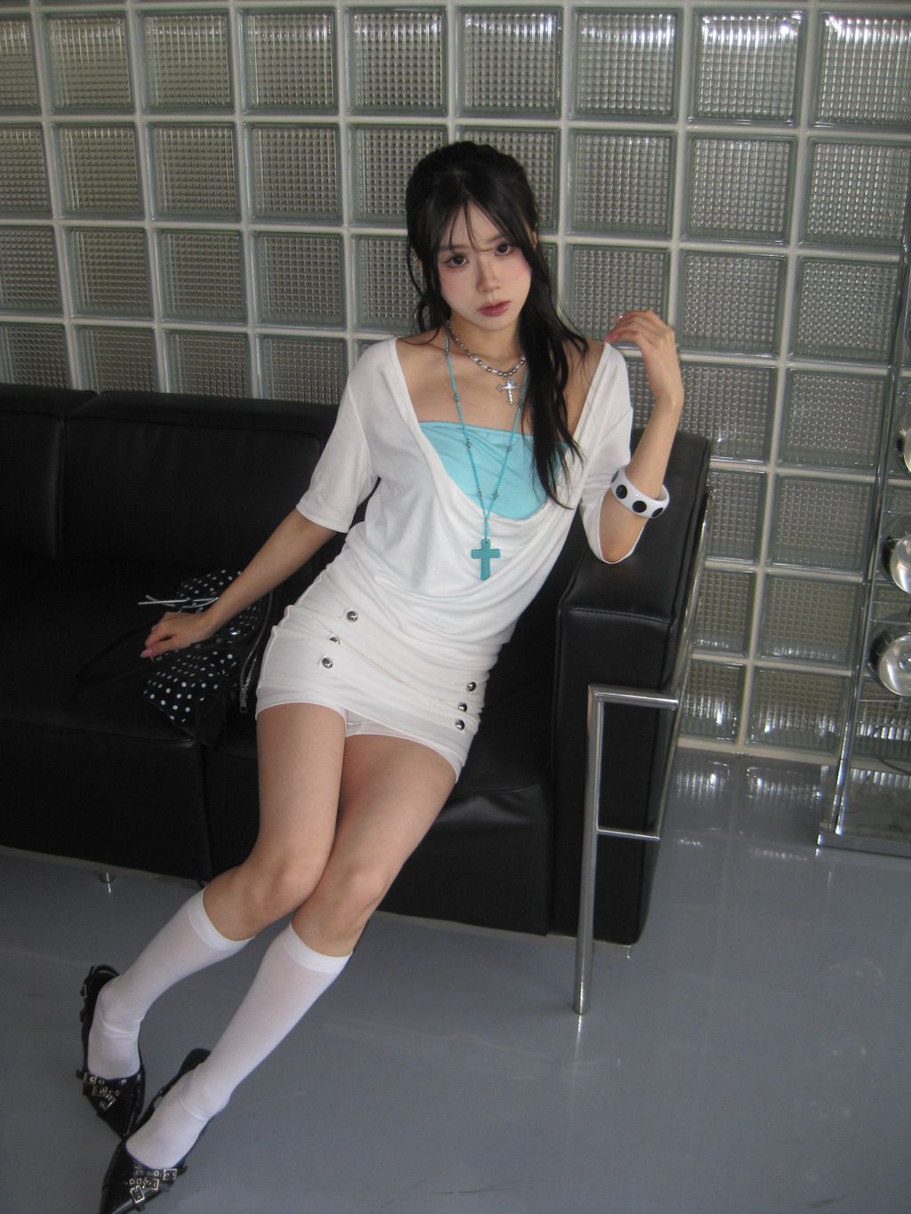 tw-11134207-820l4-mrkiyggo32mf68