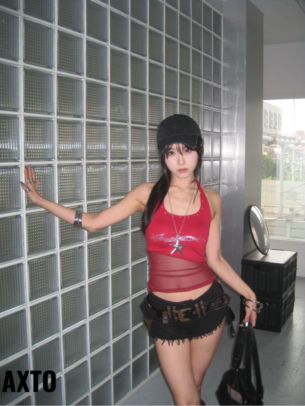 tw-11134207-7ra0l-mdr4gua5j30nd6