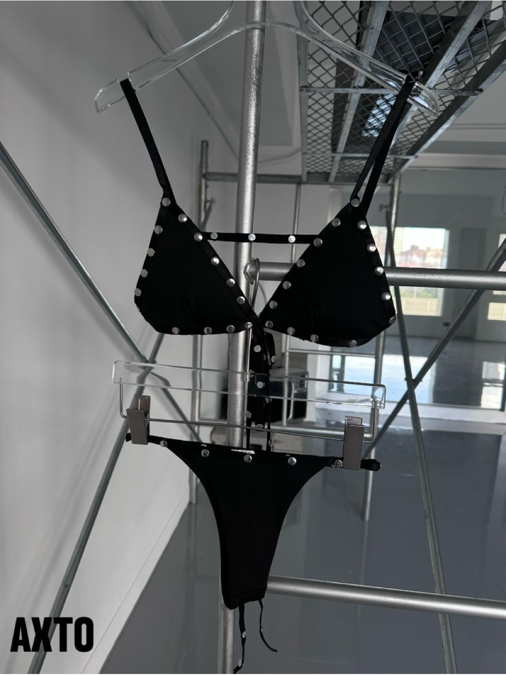 tw-11134207-81ztm-meyqplc8c8w070