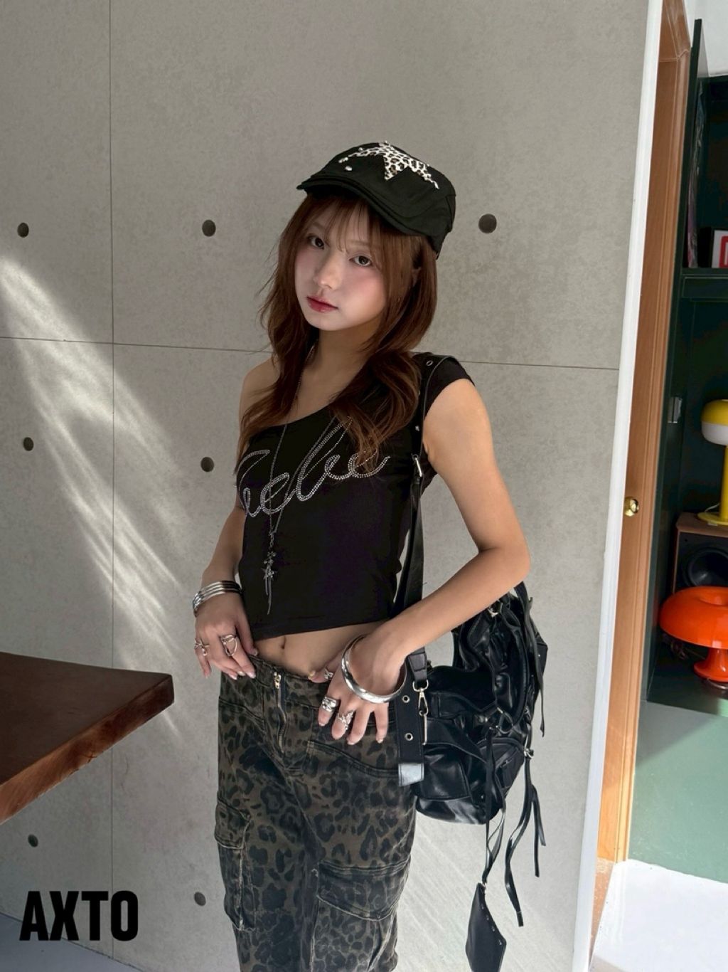 tw-11134207-81ztj-meyqznnesh6sda