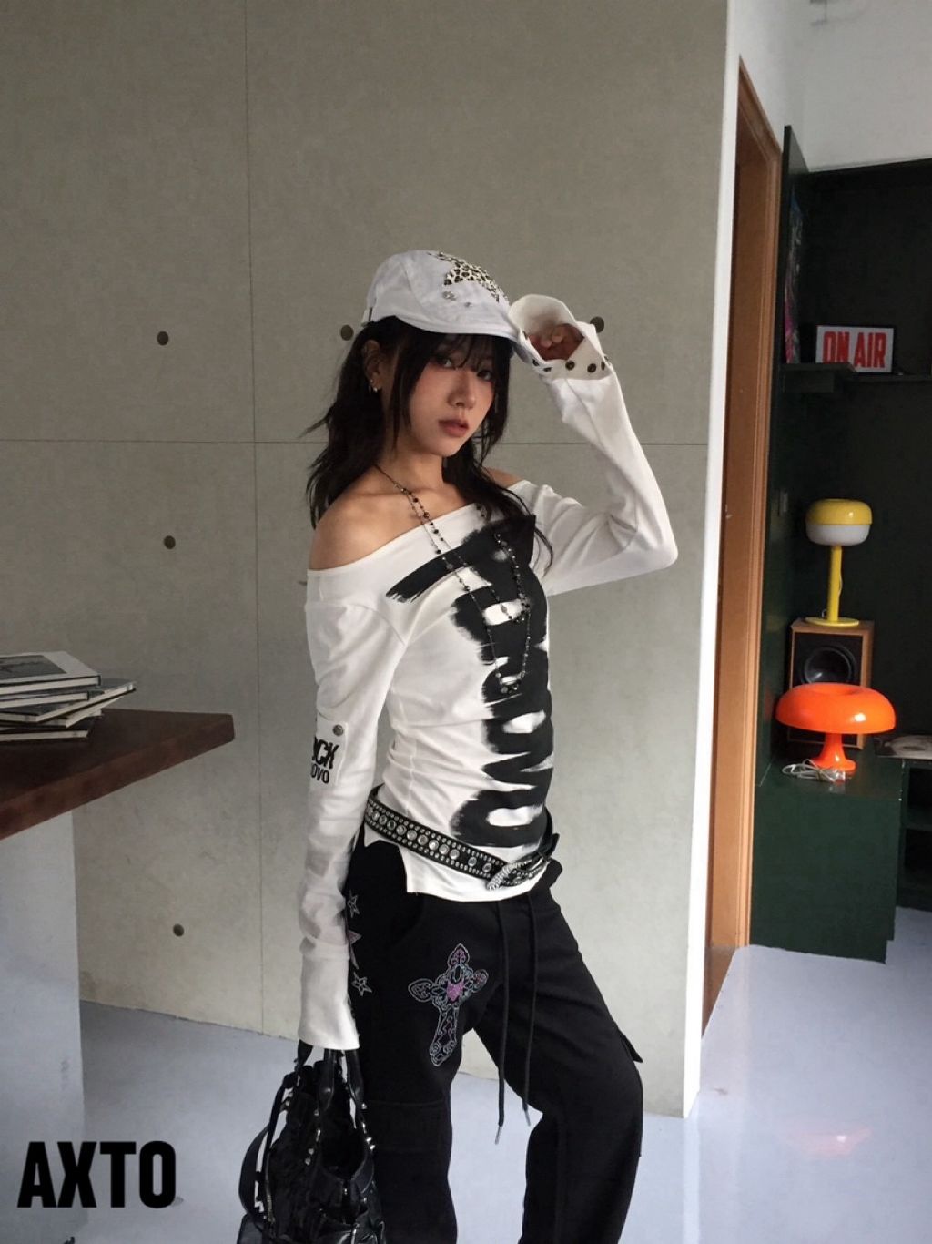 tw-11134207-81ztj-mg4zl9vimhho2e