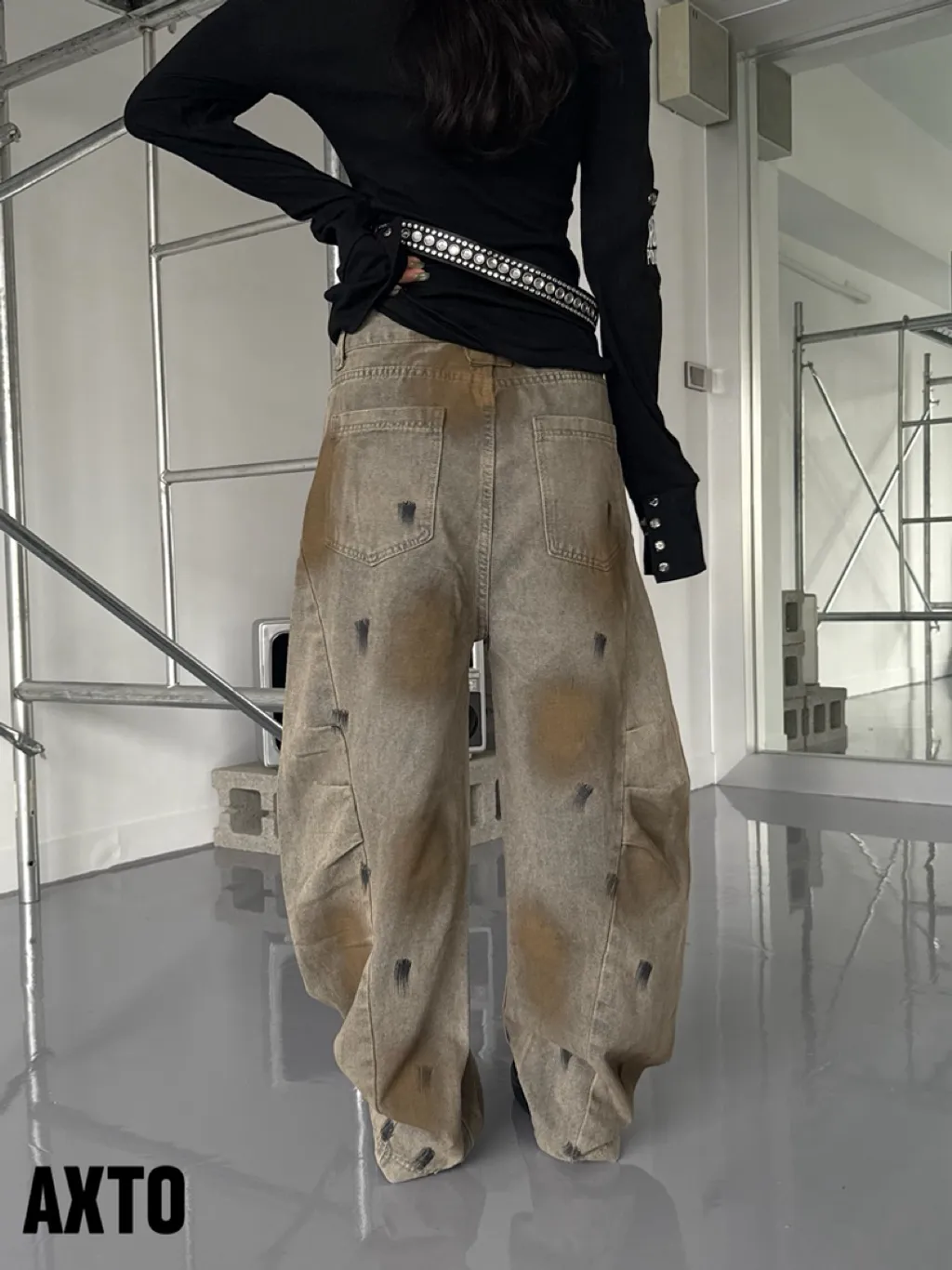 tw-11134207-81ztl-mg54p8nd4owd4d