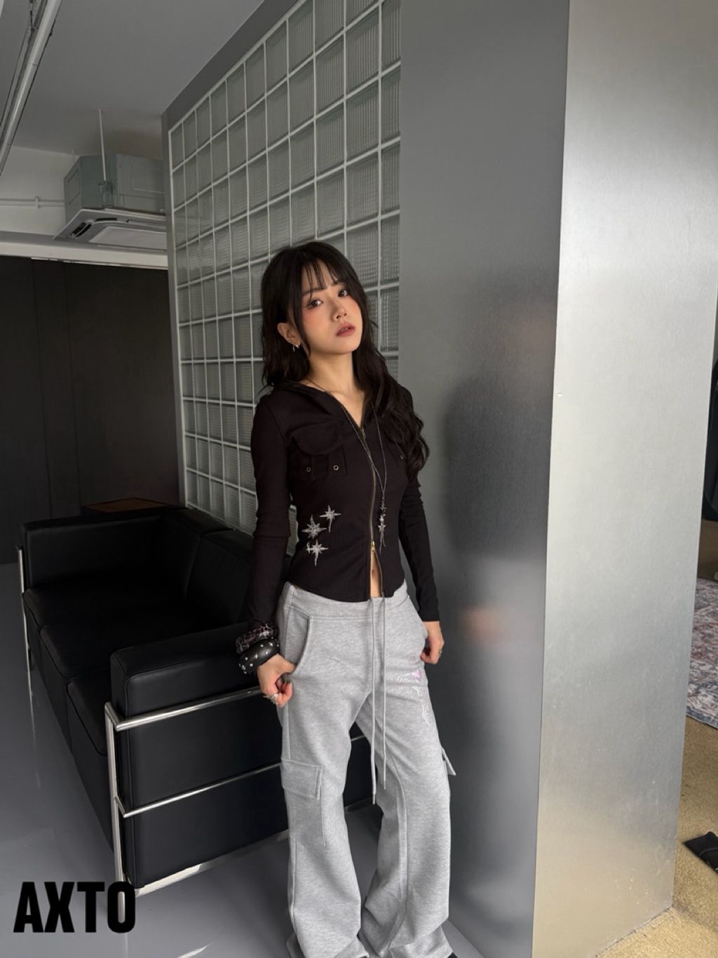 tw-11134207-81ztl-mg50jbojmt575d