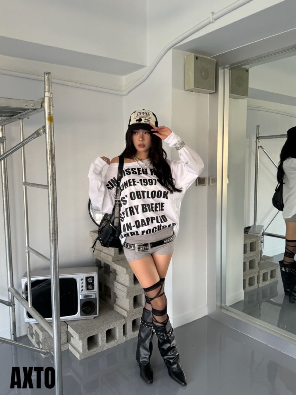 tw-11134207-81zto-mhiquxby483m52