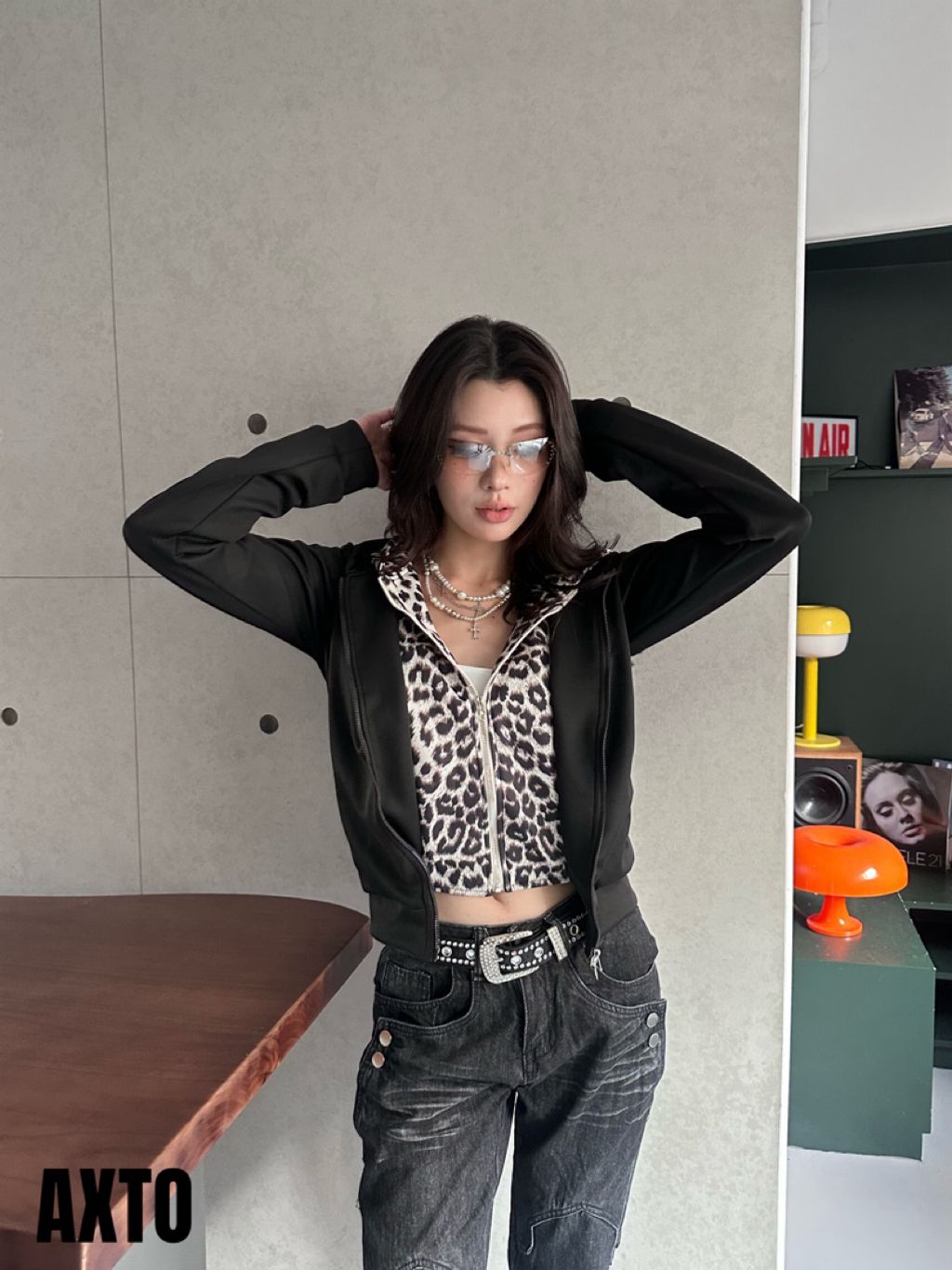 tw-11134207-81ztm-mhiphfe9fpj9d8