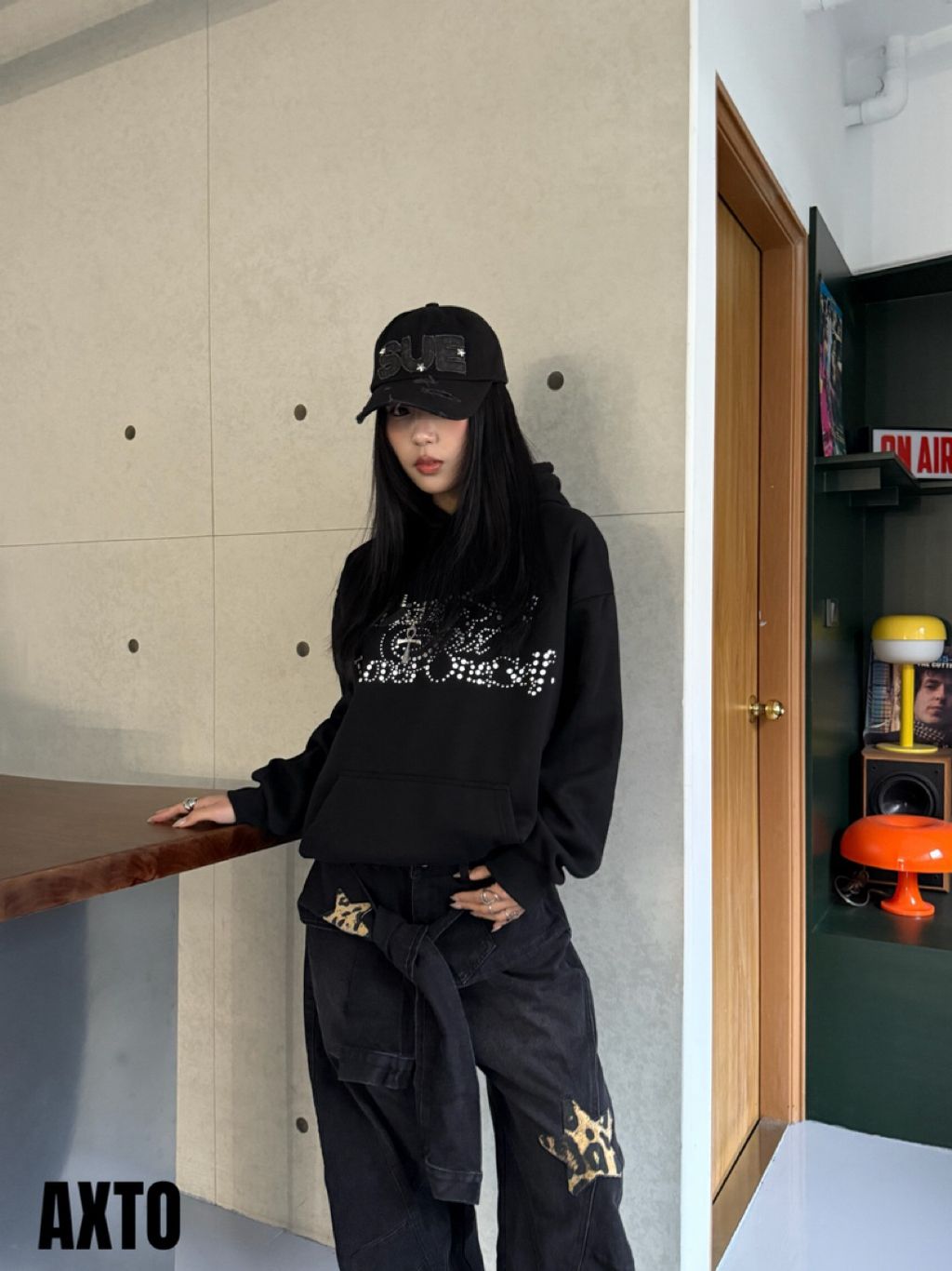 tw-11134207-81ztm-mja4hw0j14hsf1