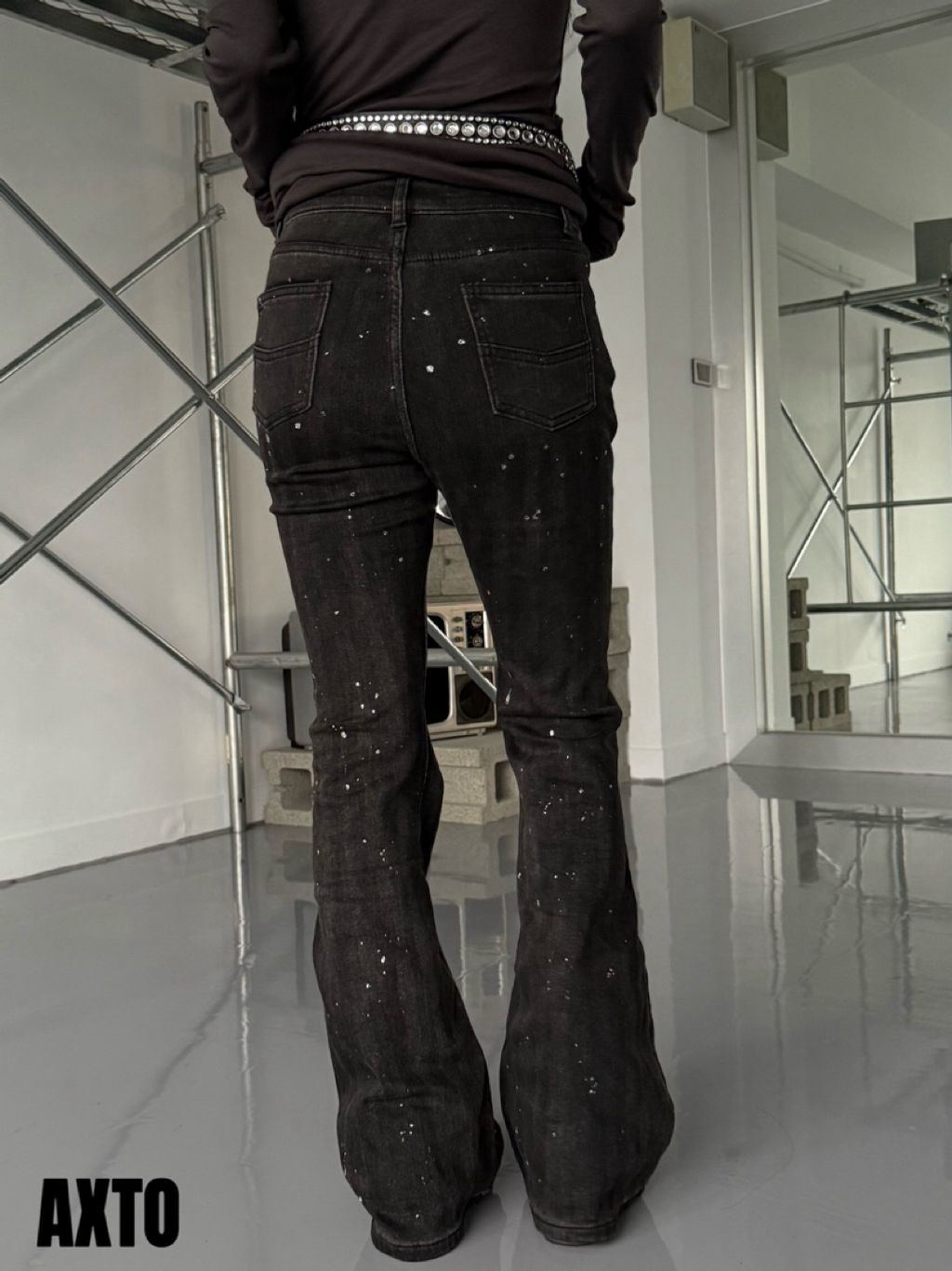 tw-11134207-81ztm-mja76cwjwq9z8e