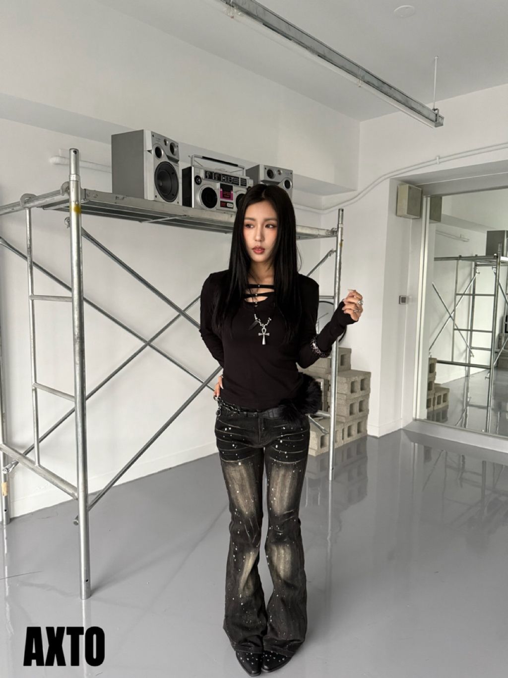 tw-11134207-81ztg-mja76cwds74216