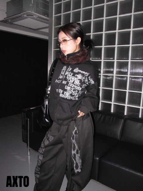 tw-11134207-81ztd-mja4utd87hfma1