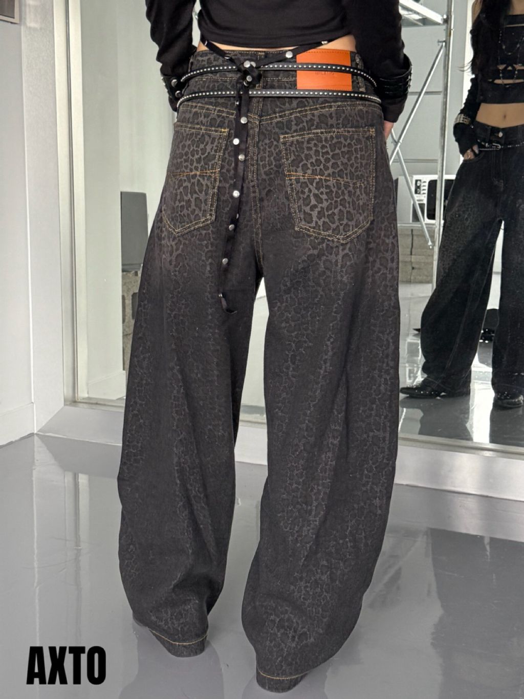 tw-11134207-820lc-mkhzb0hye0hydb