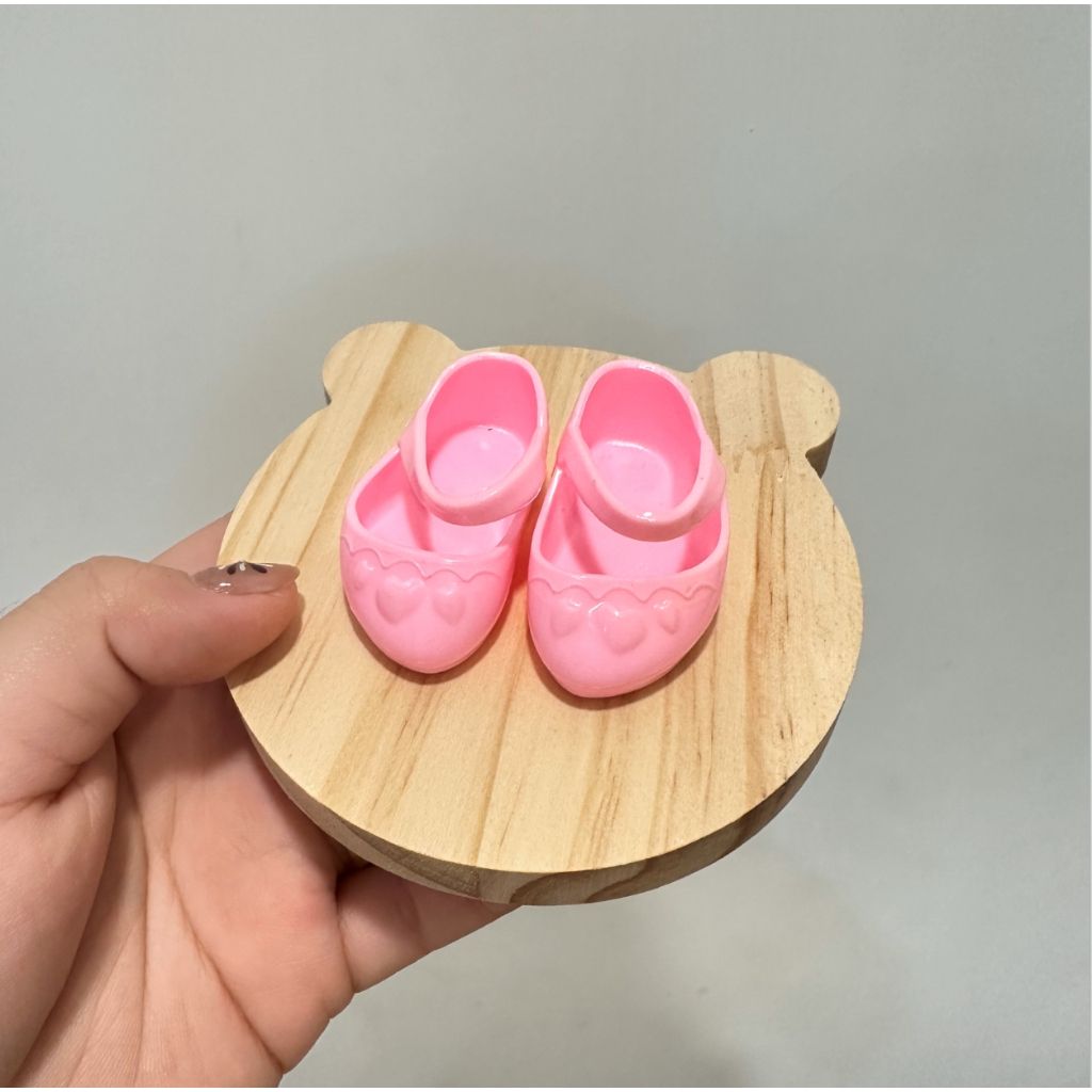 tw-11134207-7rbk5-m8n2ar048uit00