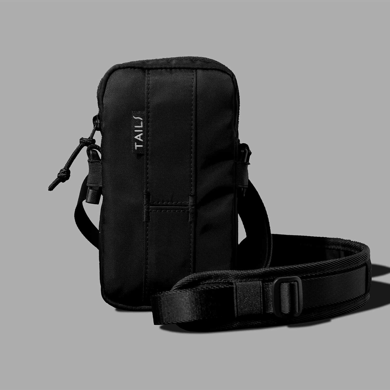 Tails_LIGHT_WALK_BAG_1