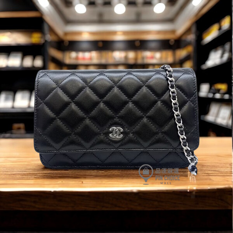 經典菱格紋小羊皮WOC手拿:斜背包