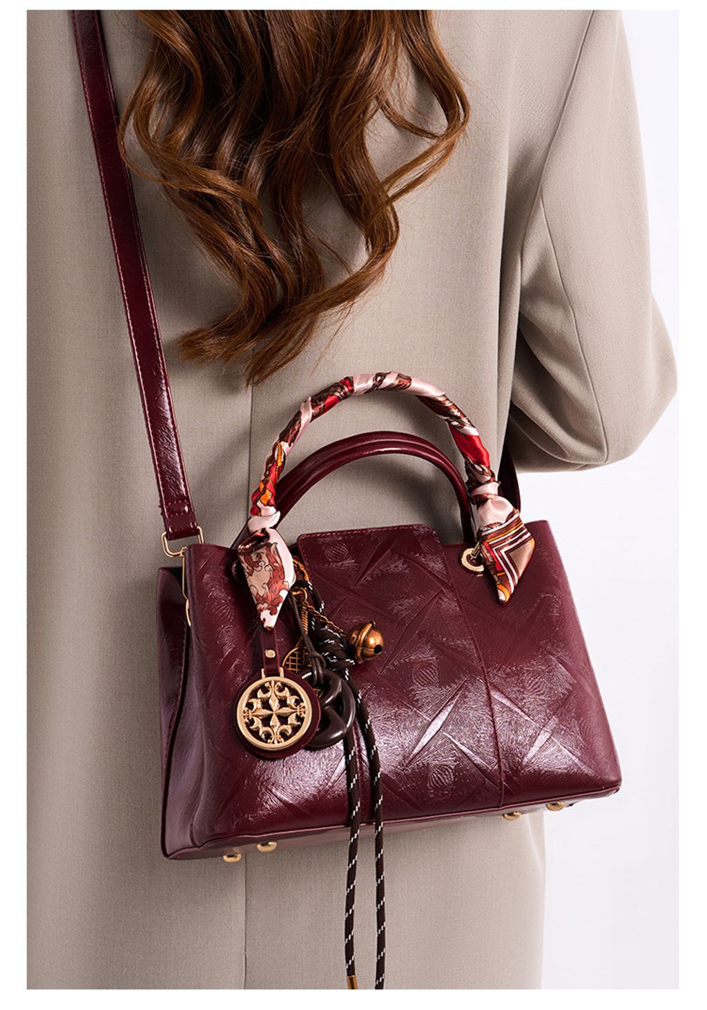 時尚洋氣百搭包壓花斜背包肩2