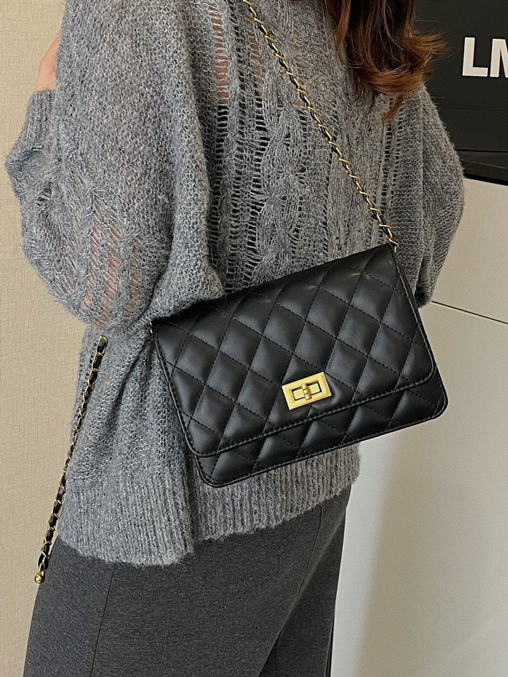 金扣小香風頭層皮質菱格鏈條肩包斜背包小方包1