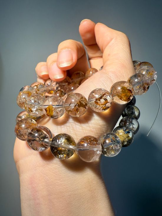 紅黃泥骸骨閃靈 | 貓晶蒔光