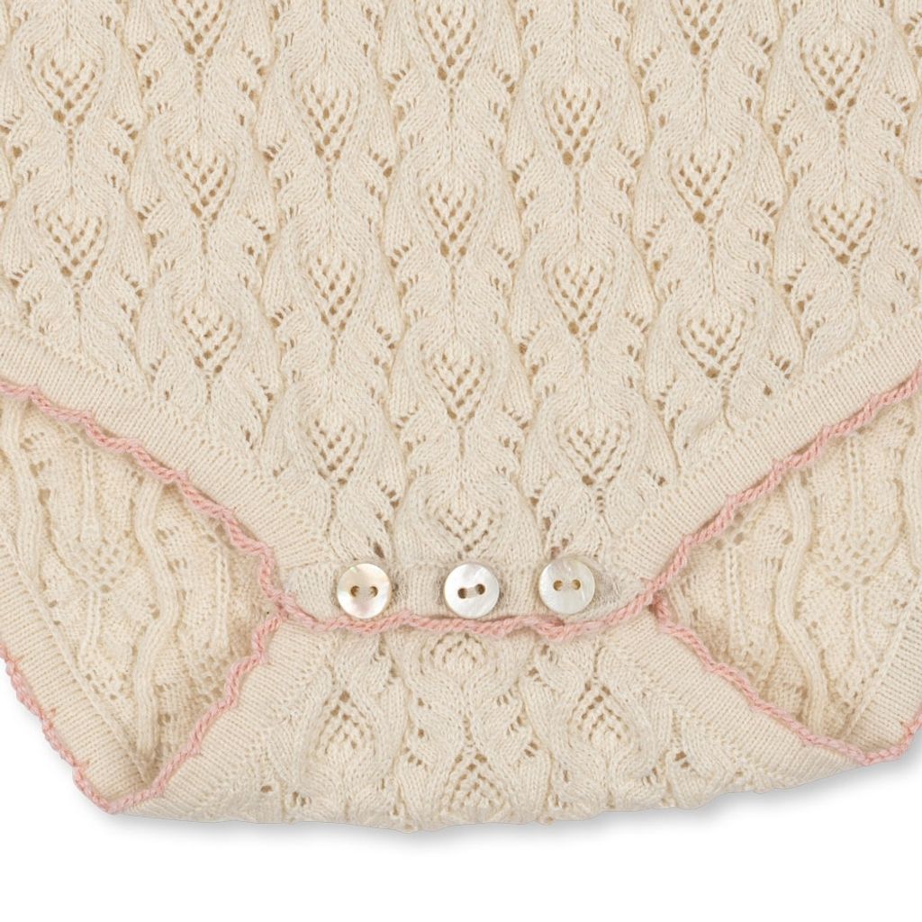 tw-11134207-81ztl-mhiq4a8dwgedb9