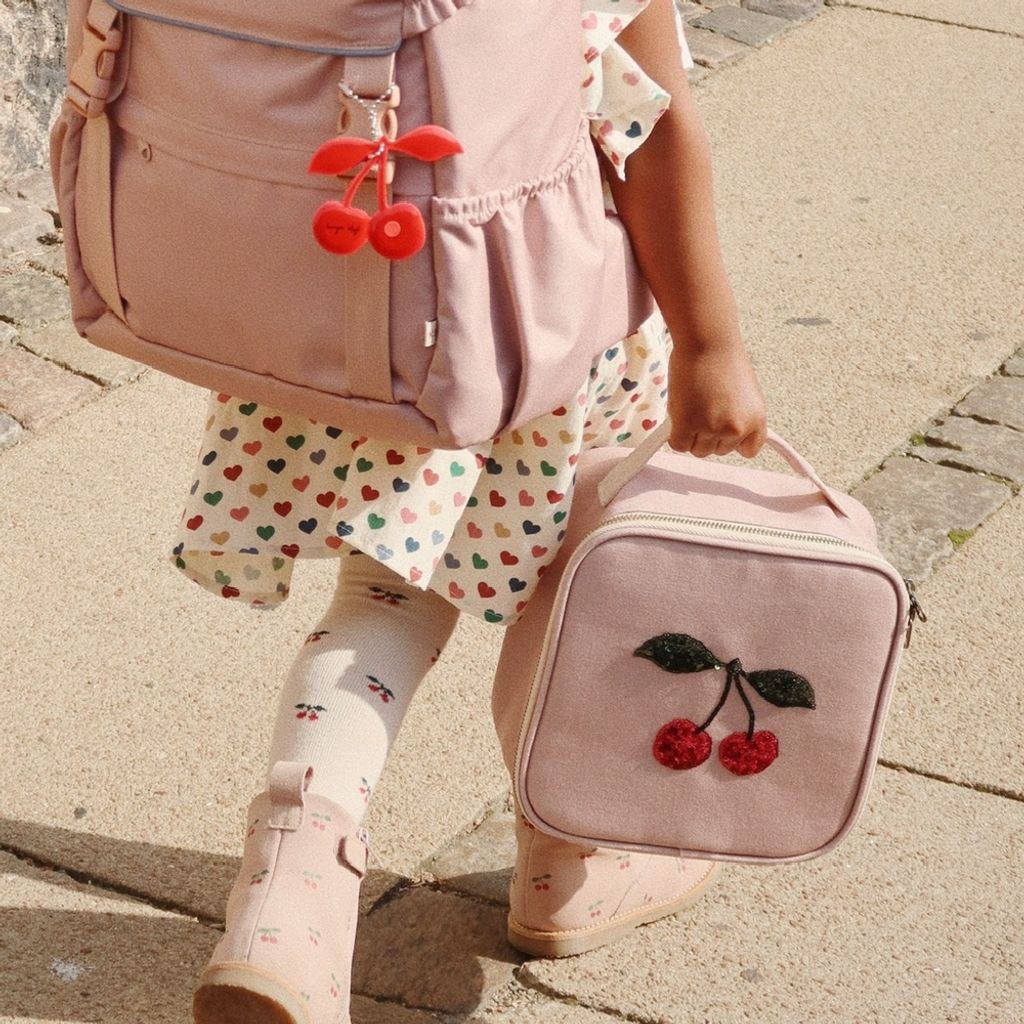 tw-11134207-81ztn-mhh0k6v1sa9waf