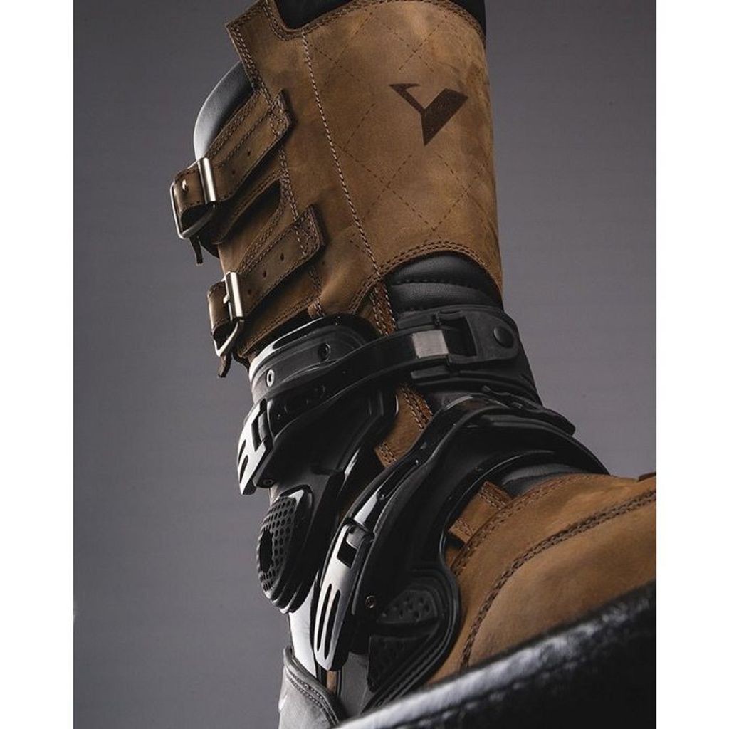 tw-11134207-820lg-mmh8bshehzi83b