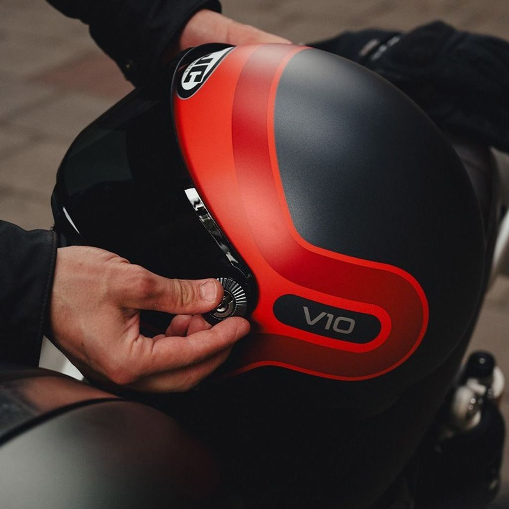 tw-11134207-7r98s-lomiwif33chk8d