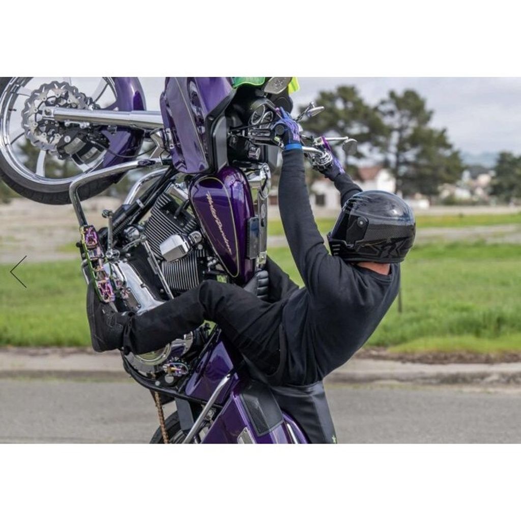 tw-11134275-7ra0u-md5uxrmcrby885