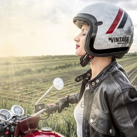 tw-11134201-7qukz-lgouvl5bi0ix23