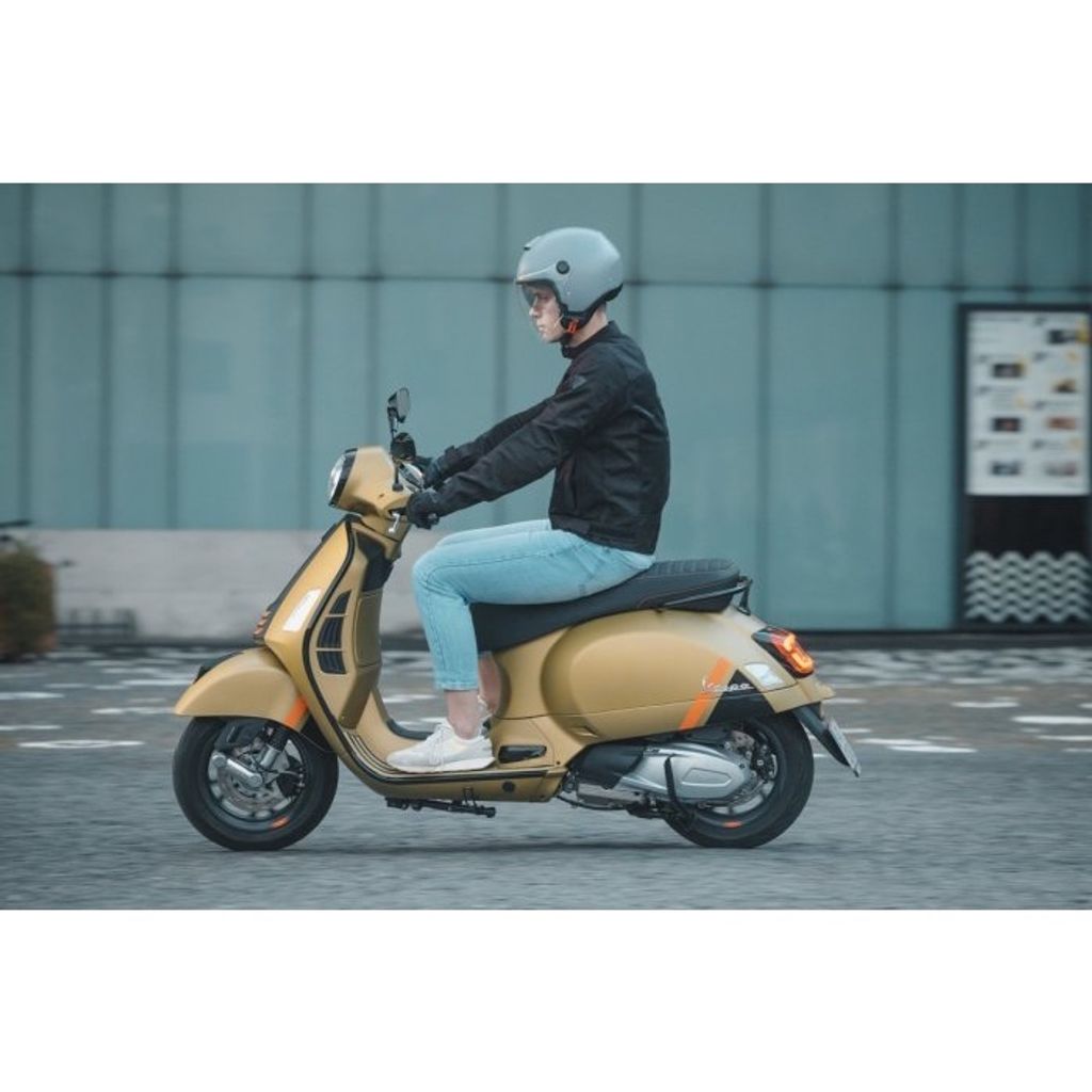 tw-11134201-7qukz-lhfzfvmcf07id4