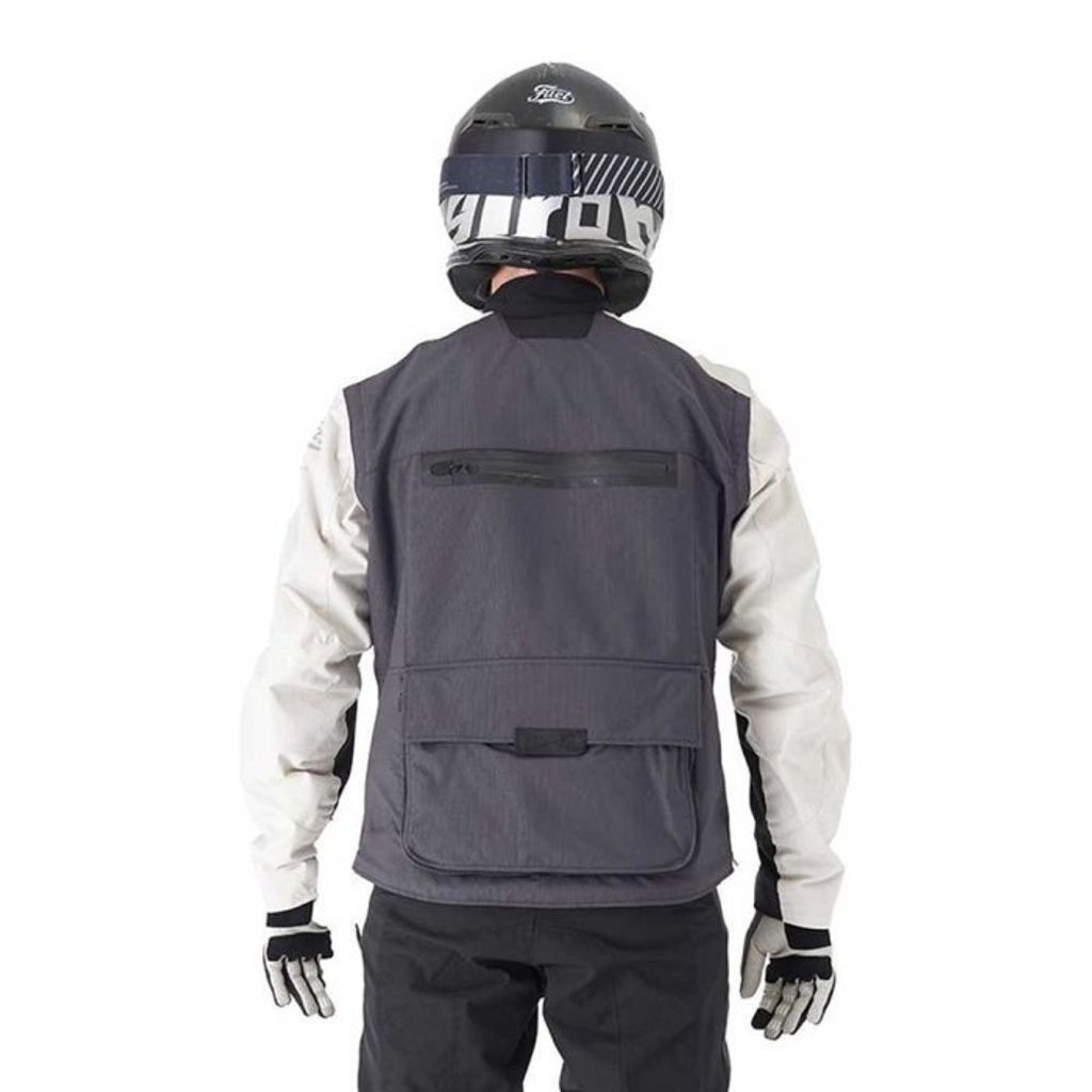 tw-11134201-7qula-lj71k9w94m2cee