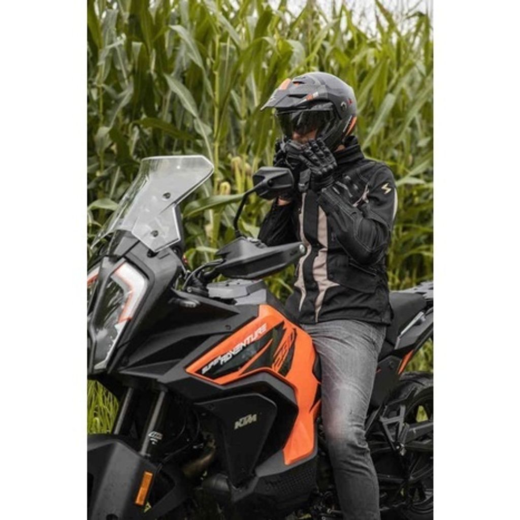 tw-11134201-7qukz-lgoutstbn6ztbe