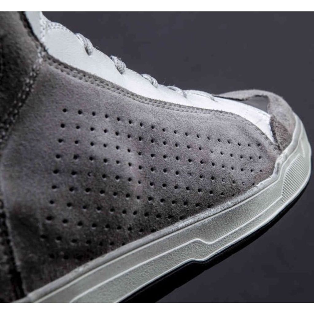 tw-11134201-7qul5-lia65of3t5qa17