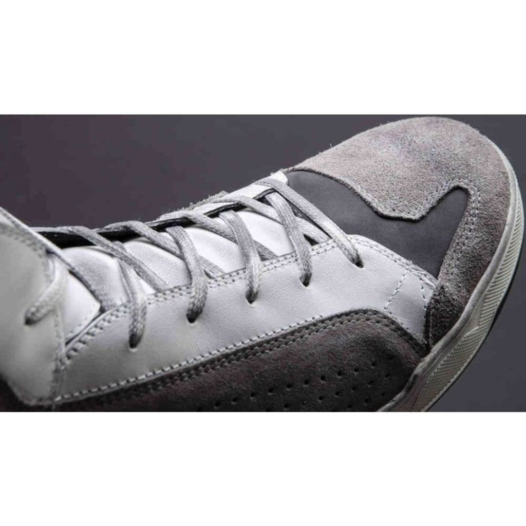 tw-11134201-7qul2-lia65sl7phv87e